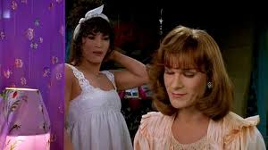 John leguizamo, wesley snipes and patrick swayze in a scene from the 1995 film to wong foo, thanks for everything! To Wong Foo Thanks For Everything Julie Newmar Vida Vs Chichi Youtube