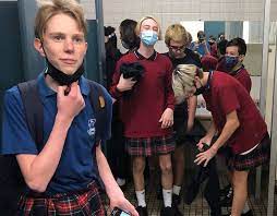There are aesthetic to some extent but at times sum guys just show off . Boys In Quebec Are Wearing Skirts To School Here S What A Girl Thinks Article Kids News