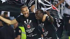 Cenk'in bu paylaşımı, aboubakar'ın beşiktaş ile anlaştığı iddialarını güçlendirdi. Cenk Tosun Dan Aboubakar Paylasimi Ntv