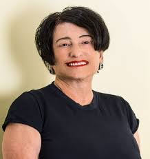 Dina Everett's Instagram, Twitter & Facebook