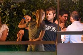 Faça uma viagem pela atualidade online na nova gente. Cada Vez Mais Apaixonados Kelly Bailey E Lourenco Ortigao A Caminho Do Altar Nacional Flash