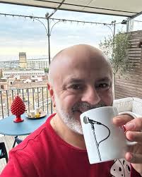 Oggi solo relax, in attesa della grande festa di domani sera a #Salerno in  Piazza della Libertà. Dalle 20.40 saremo sul palco per fare festa e ballare  tutti insieme per augurarci un