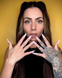 Kiana Olivia Gray (@kianalaughs_) • Instagram photos and videos