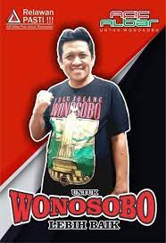 Afif nurhidayat (50), bupati wonosobo terpilih bukan orang baru di dunia perpolitikan kabupaten calon bupati wonosobo, afif nurhidayat (baju putih pexi hitam) menghadiri pemotongan tumpeng. Calon Bupati Wonosobo Tertantang Atasi Pandemi Dan Dampaknya