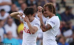 Leeds skipper liam cooper is back in contention after suspension. Kc2lwqrnwszhnm