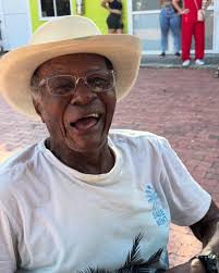 👓✨ ¡Gafas para Nuestros Adultos Mayores! Hoy es un día de orgullo y  gratitud. Gracias a la gestión de nuestro alcalde Herman Correa, en alianza  con el Hospital Antonio Roldán Betancur y