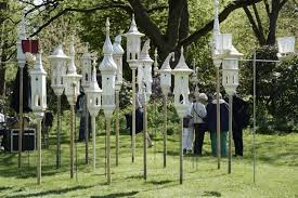 Art Of Eden Im Botanischen Garten Botanischer Garten Stelen Garten Garten