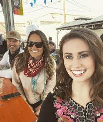 Camille Sanders's Instagram, Twitter & Facebook