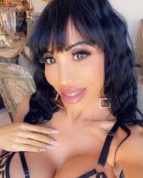 Glammed up by the most fantastic hair/makeup artist in the world 🌎,  @moonlitbeautysupply! She's the best. And she even did my nails 💅🏽and  pedi! Cmon, that cannot be beat!