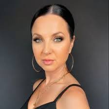 Lana Doherty's Instagram, Twitter & Facebook