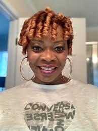 A day of beauty! Boomer got a pedicure and Daphne is feeling pretty with  her new punk hairdo!🐾🩷🐾🩷