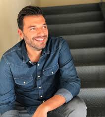 Νεα posted on18 ιουνίου 202018 ιουνίου 2020. Panagiwths Xatzhdakhs Pantreythke Me Thn Syntrofo Toy Ligo Prin Ginei Pateras Gia Prwth Fora Fwto Fthis Gr