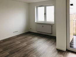 Der wohnungsbestand liegt nach genauer untersuchung bei 8267 unterkünften vom typ 2 zimmer wohnung in rostock und lädt jeden menschen dazu ein, sich vor. 2 Zimmer Wohnung Zu Vermieten Lomonossowstr 17 18059 Rostock Sudstadt Mapio Net