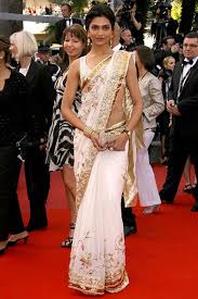 40 Best Images Of Deepika Padukone In Saree Deepika Padukone S Best Saree Appearances Bling Sparkle Deepika is looking georgeous in traditional and transparent half sarees. deepika padukone in saree deepika