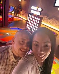 Lisandra Wood's Instagram, Twitter & Facebook