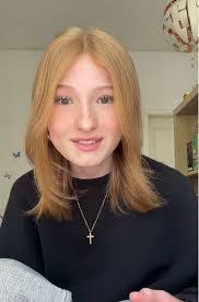 Ellie Appleby's Instagram, Twitter & Facebook