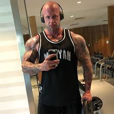 Kleines Update Aus Dem Gym Neben Faul Rumliegen Und Viel Zu Viel Essen Stehen Taglich 2 Einheiten Auf Dem Programm Mens Tops Mens Tshirts Fitness