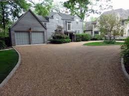 Help your home look fresh and welcoming with these smart, doable curb appeal take a look at top curb appeal ideas, including tips from pros and research from real estate site zillow. Top 60 Best Gravel Driveway Ideas Curb Appeal Designs About Collections