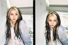 Kard Jiwoo 03 17 White Hair Highlights Hair Inspo Color Kpop Hair
