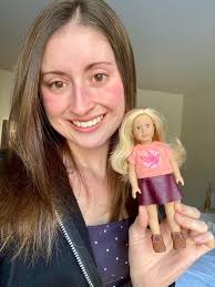 It's my Birthday today!!!! 🎉🎂🥳🎈🎊🎁 Please Welcome my 2 newest members  to my doll family Truly Me 89, I have named her Savannah Greenview and  slide to see mini Tenney Grant! I