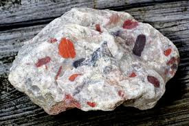 The story to protect this spring, white rock aka big spring, sam houston's spring, pemberton's spring, is not a new one. Common Beach Stone Identification Including Dolomite Quartz Serpentine Syenite And More Owlcation