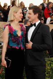 Can't emphasize enough how huge this is for the latin audience, who is still so intolerant of the trans. Lana On Twitter Sarah Paulson With Sophie Turner Pedro Pascal Amanda Peet And David Benioff 2016 Sag Awards