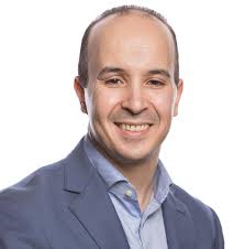 Journalist in de politiek: niet doen, zegt NVJ-secretaris Thomas Bruning.  Klaucke houdt vol en vindt raadsledenvakbond aan zijn kant