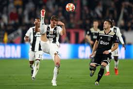 Daniele rugani is an italian footballer famous for his defensive skills on the football pitch. Daniele Rugani Harus Hengkang Dari Juventus Bolaskor Com