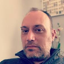 Scott Winter's Instagram, Twitter & Facebook