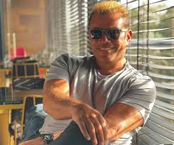 عمرو دياب هو واحدا من أجمل وأقوى الأصوات المصرية التى ظهرت وتواجدت فى خلال الثلاثين عام ألبومات عمرو دياب. Ø¹Ù…Ø±Ùˆ Ø¯ÙŠØ§Ø¨ ÙÙŠ Ø£Ø­Ø¯Ø« Ø¸Ù‡ÙˆØ± Ù„Ù‡ ÙÙŠ Ø´Ø±Ù… Ø§Ù„Ø´ÙŠØ® Ø®Ø¨Ø± ÙÙŠ Ø§Ù„ÙÙ†