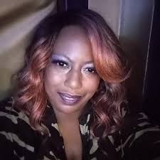 When Whitney & Bobby gave us a Christmas moment we'll never forget 🎄😂  Sometimes the vibe is stronger than the lyrics! Who else remembers this  iconic duo? 🎶❤️”#WhitneyHouston #BobbyBrown #JingleBells #ChristmasMoments  #ThrowbackGold #