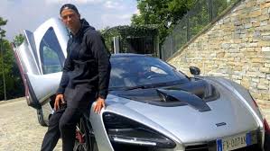 A total of 19 cars worth over $ 4.9 million. Cristiano Ronaldo Car Collection Bugatti Chiron To Rolls Royce Cullinan