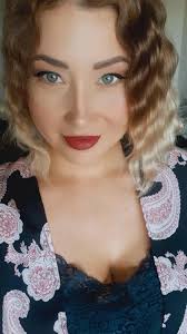 Needing to sale to be able to get gifts for my kids for Christmas. I'm  unable to work do to my health issues. So please if you can help message me  please.