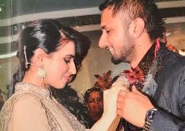 A case against bollywood singer & actor yo yo honey singh(hirdesh singh) has been filed by his wife shalini talwar under the protection of women from domestic violence act. 3ign W6z4s33qm