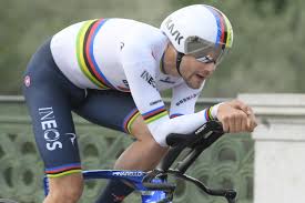C'est l'un des trois grands tours de la saison cycliste avec le tour de france et le tour d'espagne classé au calendrier uci world tour (2.uwt). Nx Ebq37duiiom