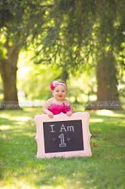 1st Birthday Outdoor Birthday Photoshoot Ideas For Adults Outdoor Baby First Birthday Photo Shoot Idea With Chalkboard Baby Photography I Am 1 1st Birthday Photoshoot First Birthday Photography Birthday Photography