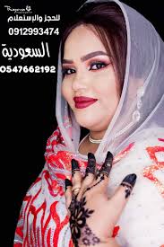 والله مشتاقين كتير تقدر تقول (الشوق بحر) واللوعة جاوزت الحدود واللهفة في  الأعماق مطر.. من شدّة الشوق والحنين الليلة غالبنا الصبر.. ملّينا من طول  الغياب ومن قعدة الريد مُنتظِر.. ما لينا غير