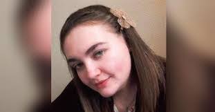 Mayra Ward's Instagram, Twitter & Facebook