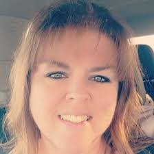 Laura Dinkel's Instagram, Twitter & Facebook