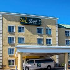 Quality Inn And Suites Erlanger Comfort Inn And Suites Hotels In Louisville Ky Louisville Hotels