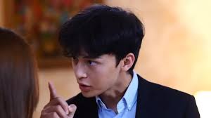 Si sandros mungkin ngambil SIM nya mutiara terus di laporin ke polisi sama  kenzo