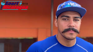 El estilo de bigote de Juan Diego Montes