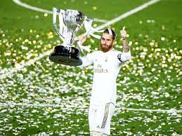 يستعد سيرجيو راموس، لاعب ريال مدريد الإسباني لمغادرة الفريق بعد مسيرة حافلة، حيث أعلنت إدارة وحصل راموس البالغ من العمر، 35 عاما على 4 ألقاب دوري أبطال أوروبا، منذ انضمامه. Ø±Ø§Ù…ÙˆØ³ ÙˆÙ…Ø§Ø±Ø³ÙŠÙ„Ùˆ ÙŠØ­ØµØ¯Ø§Ù† Ø§Ù„Ø¨Ø·ÙˆÙ„Ø© Ø±Ù‚Ù… 22 Ù…Ø¹ Ø±ÙŠØ§Ù„ Ù…Ø¯Ø±ÙŠØ¯ Ù„Ø§Ø¹Ø¨ ÙˆØ§Ø­Ø¯ ÙÙ‚Ø· ÙŠØªÙÙˆÙ‚ Ø¹Ù„ÙŠÙ‡Ù…Ø§
