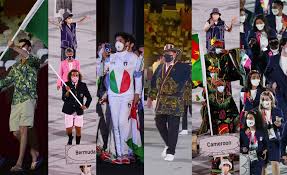 Embora a cerimônia de abertura seja marcada para 23 de julho, alguns eventos começaram alguns dias antes: Olimpiadas Veja Looks Mais Belos E Esquisitos Da Cerimonia De Chinelo Brasileiro A Pac Man Italiano Pop Arte G1