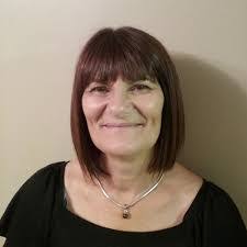 Kim Woodhouse's Instagram, Twitter & Facebook