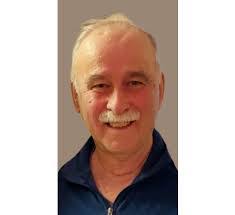 Amanda Bechard's Instagram, Twitter & Facebook