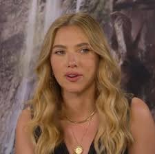 Scarlett johansson x reader