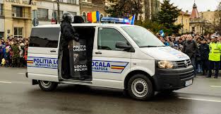 Servicii de paza si ordine publica prestate de catre politia comunitara sector 4. Paznici De Panselute Sau Politisti Adevarati Ce Le Poate Face De Fapt Politia Locala Soferilor