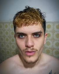 Hello how are you doing 😊 I'm Adrian living in Berlin 😊 Someone want to  be friends or who knows maybe something more...🤔😉 Have a good day...🤙