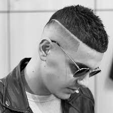 Mimpi potong rambut di intrepretasikan bahwa kamu akan kehilangan sesuatu hal dalam hidupmu. 10 Model Potongan Rambut Kekinian Yang Pas Buat Buka Bersama